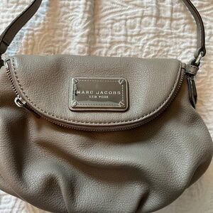 Marc Jacobs gray leather crossbody bag